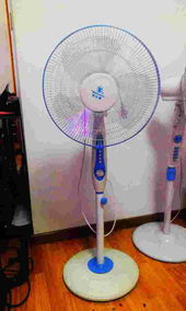 返台日用品家电出清拍卖 抢购热潮与生活智慧